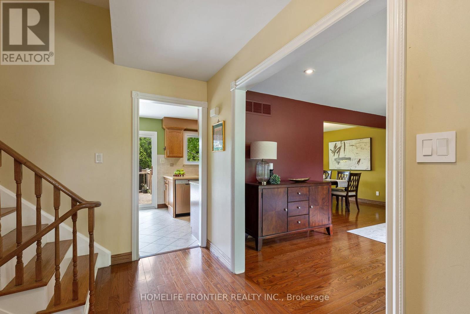 40 Delta Crescent, East Gwillimbury, Ontario  L9N 1G4 - Photo 16 - N12179758
