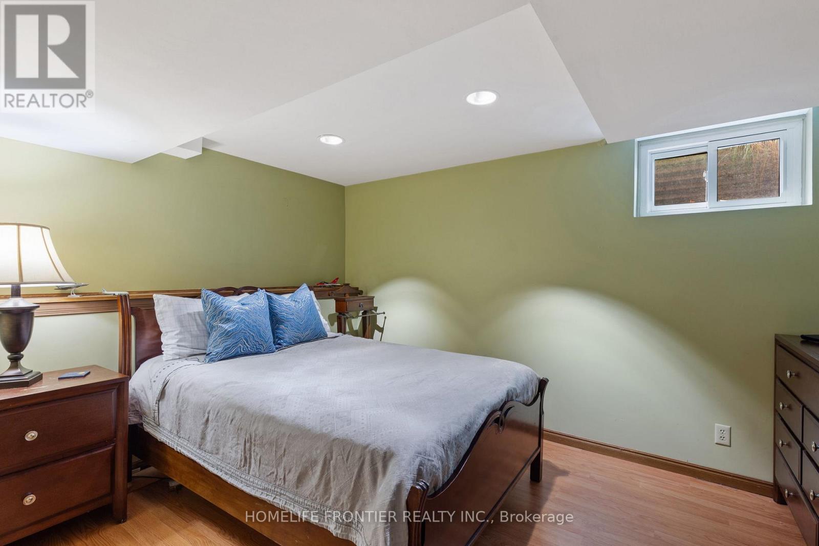 40 Delta Crescent, East Gwillimbury, Ontario  L9N 1G4 - Photo 31 - N12179758