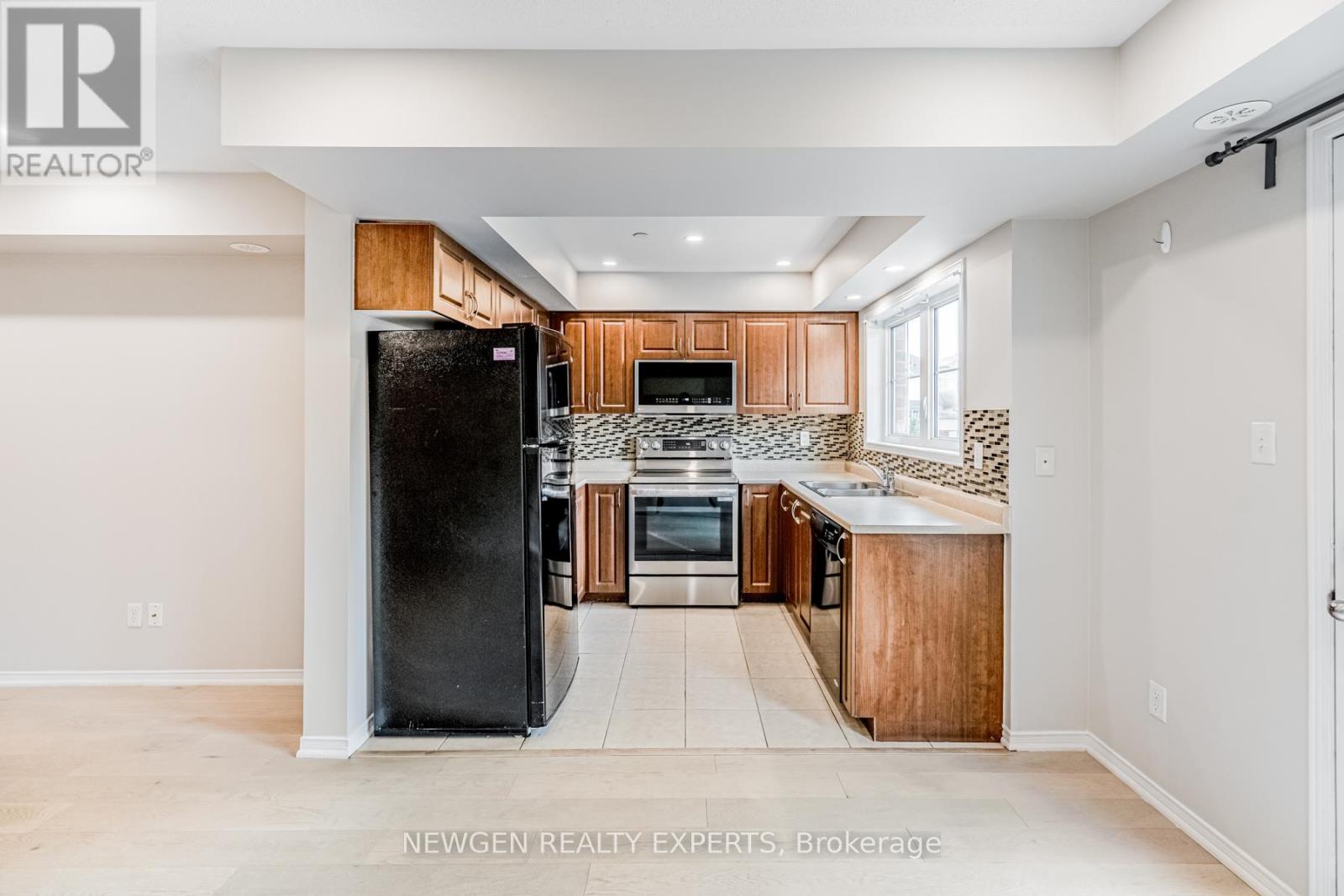 27 - 51 Hays Boulevard, Oakville, Ontario  L6H 0J1 - Photo 18 - W12179148