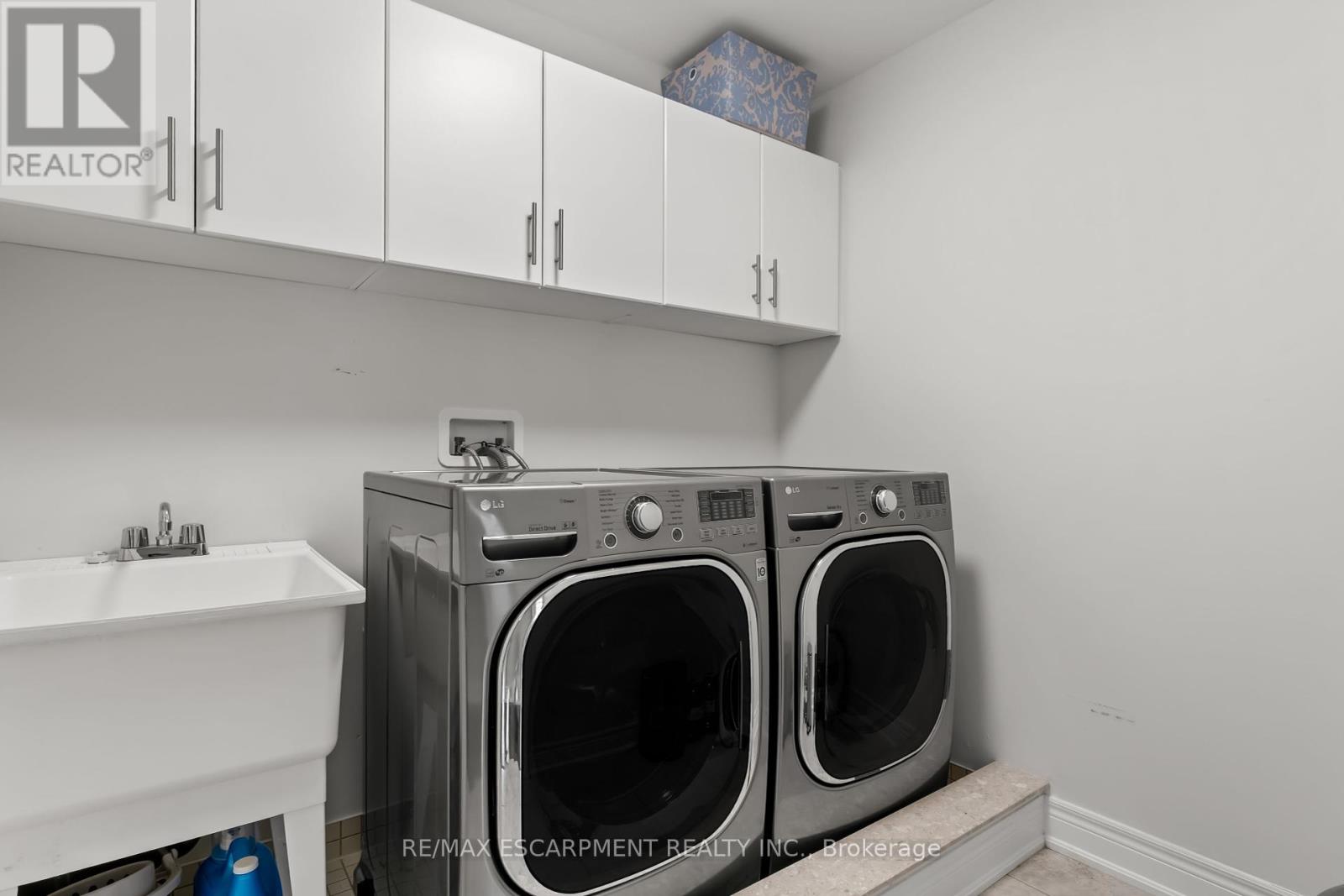 129 Fingland Crescent, Hamilton (Waterdown), Ontario  L8B 0S7 - Photo 40 - X12127347