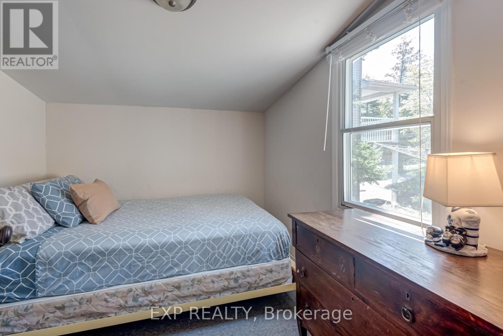 2106 Shore Lane, Wasaga Beach, Ontario  L9Z 1T2 - Photo 17 - S12179757