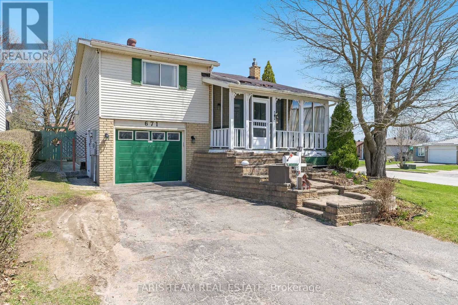 671 Algonquin Drive, Midland, Ontario  L4R 4R5 - Photo 1 - S12179801