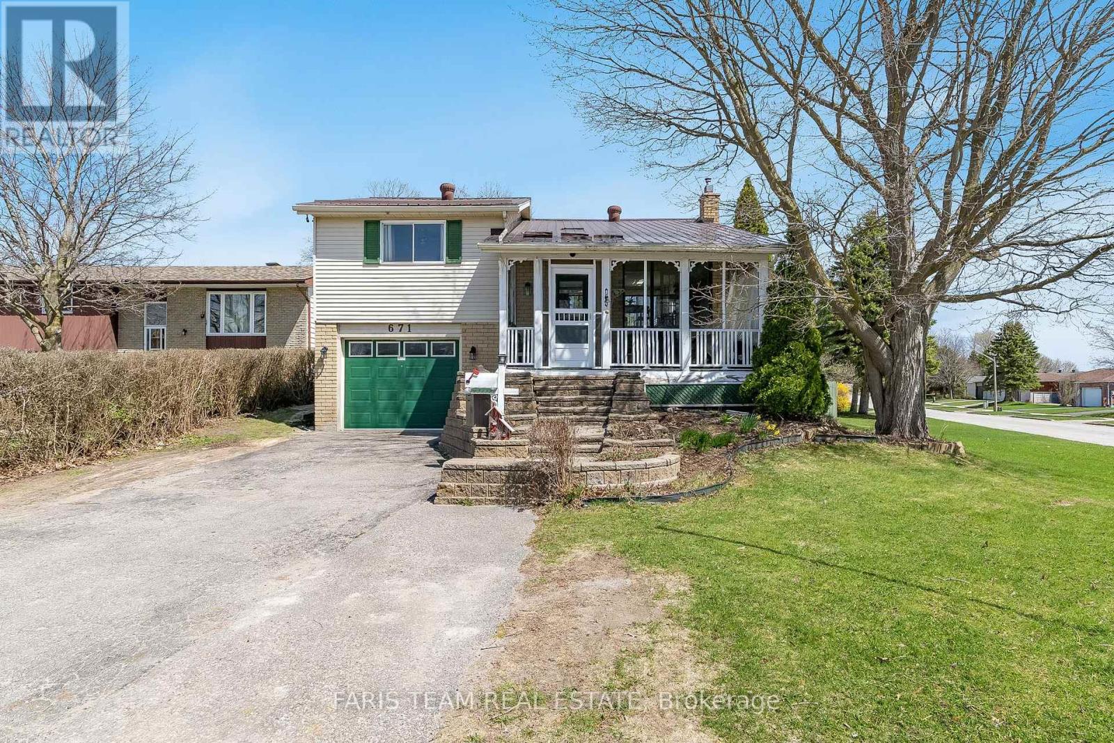 671 Algonquin Drive, Midland, Ontario  L4R 4R5 - Photo 3 - S12179801