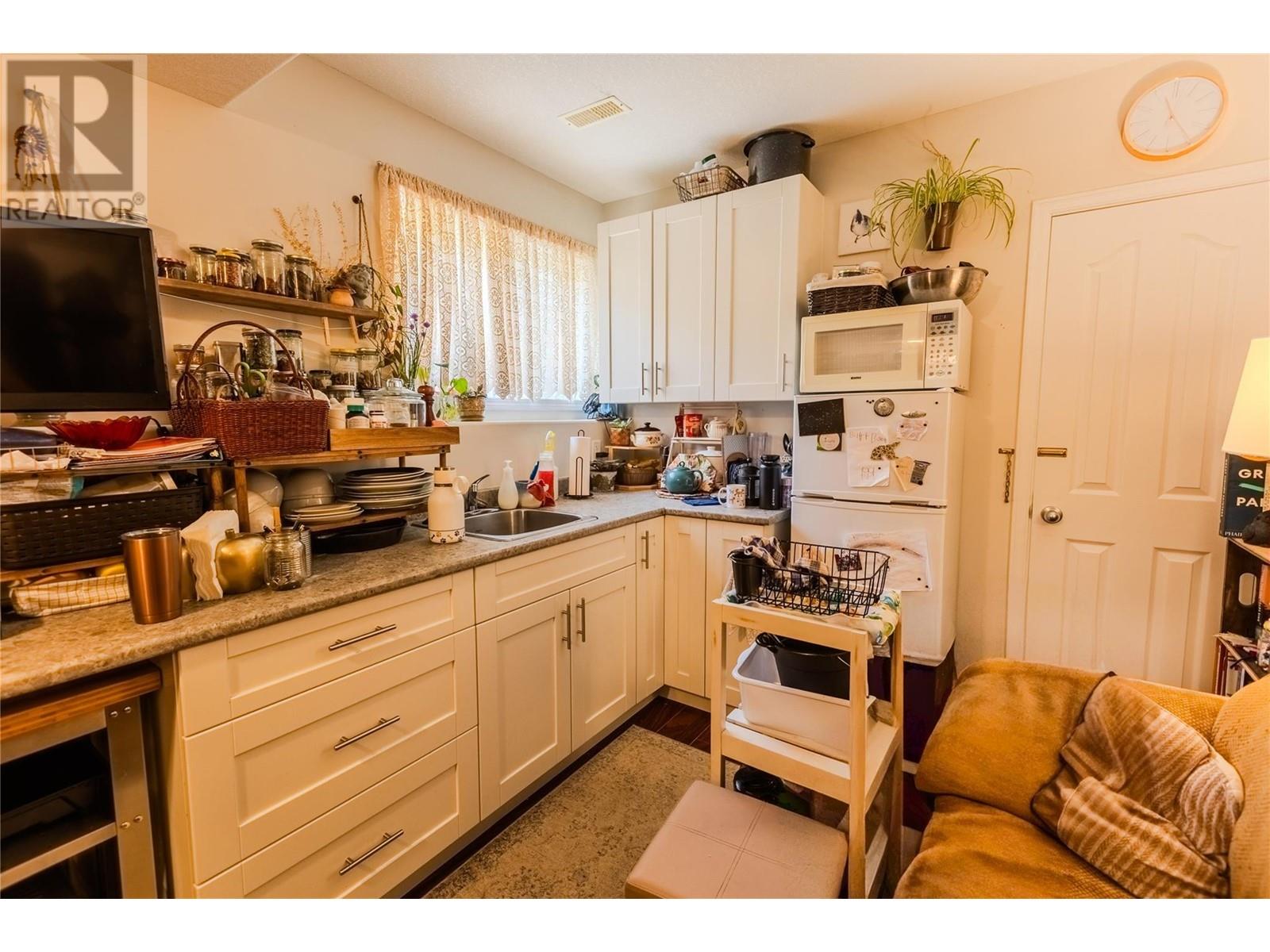 2336 WHITBURN Crescent, Kamloops, BC V1S1W4