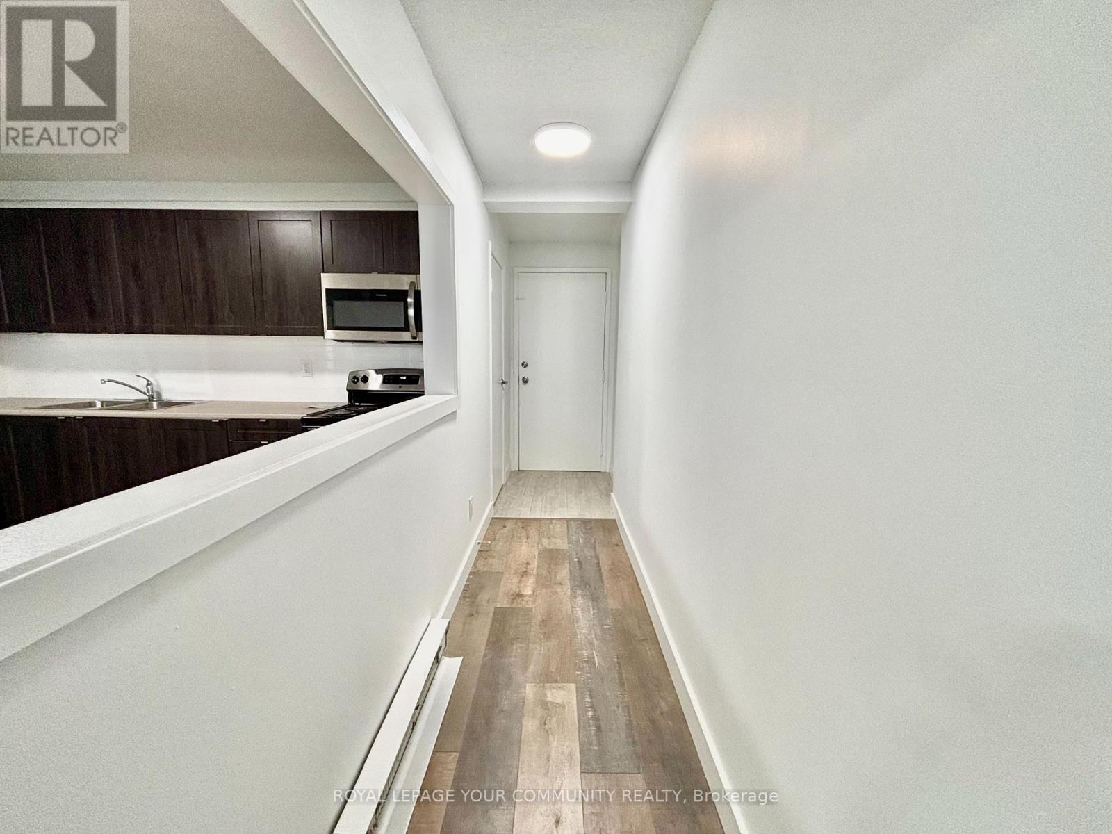 #b - 2475 Dufferin Street, Toronto (Briar Hill-Belgravia), Ontario  M6B 3P9 - Photo 4 - W12179650