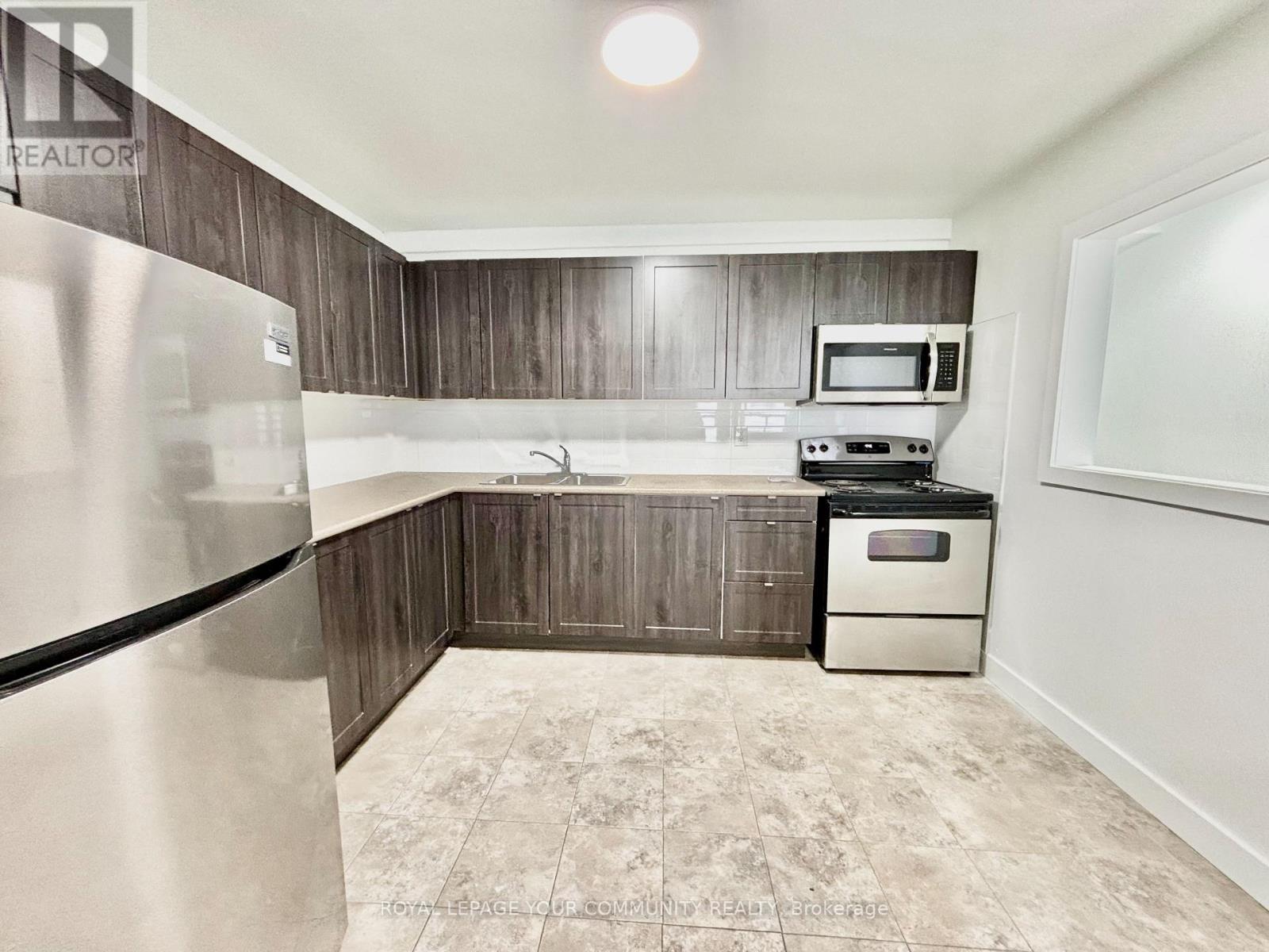 #b - 2475 Dufferin Street, Toronto (Briar Hill-Belgravia), Ontario  M6B 3P9 - Photo 6 - W12179650