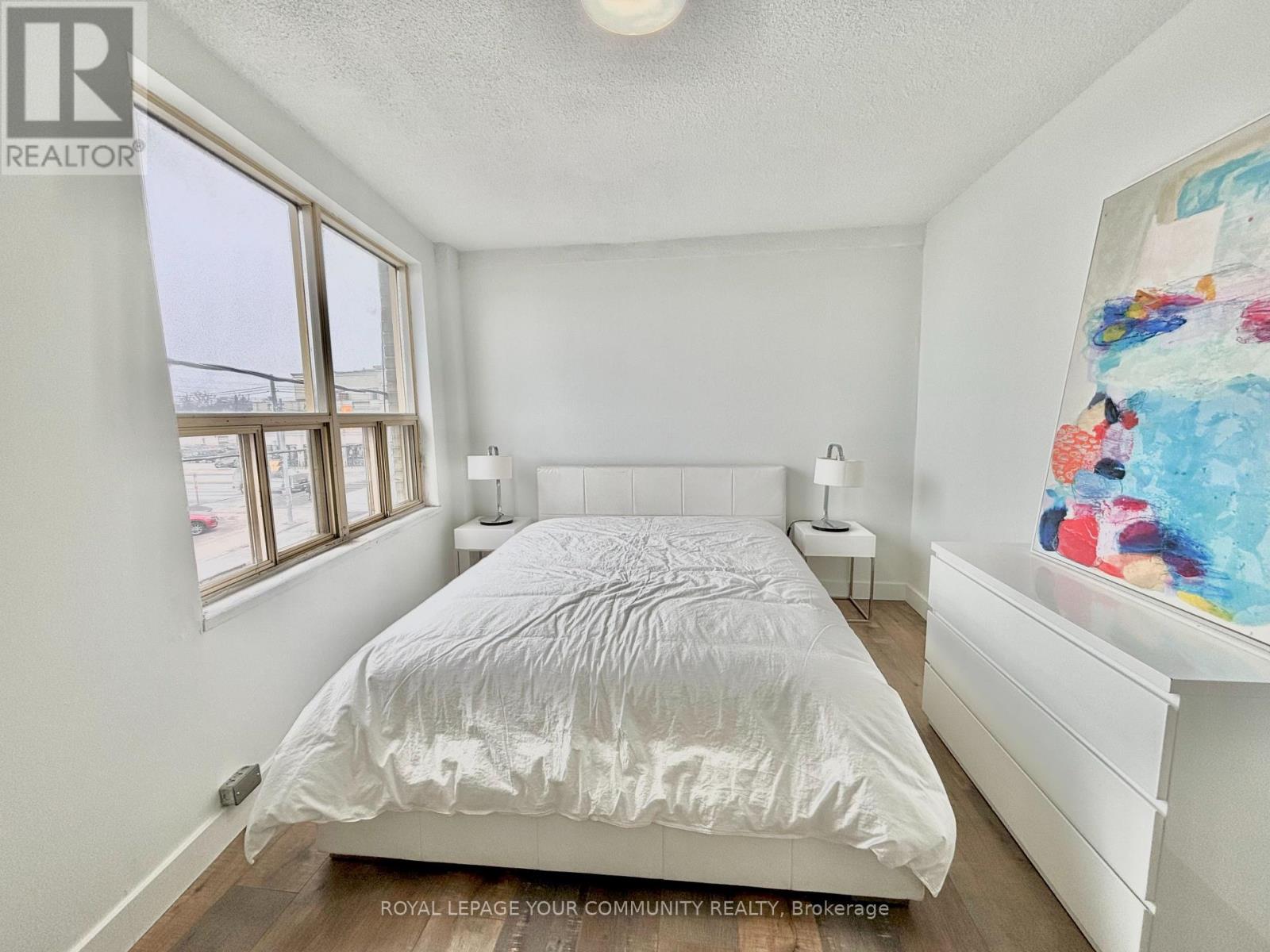 #b - 2475 Dufferin Street, Toronto (Briar Hill-Belgravia), Ontario  M6B 3P9 - Photo 9 - W12179650