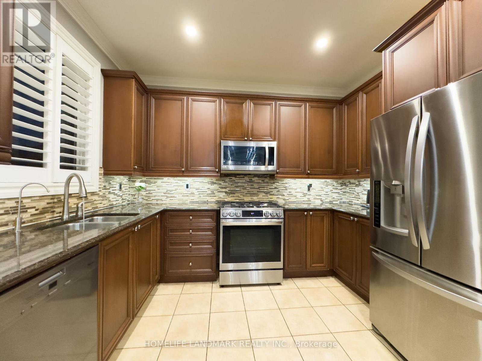 2236 Glazebrook Circle, Oakville, Ontario  L6M 5B5 - Photo 12 - W12179671