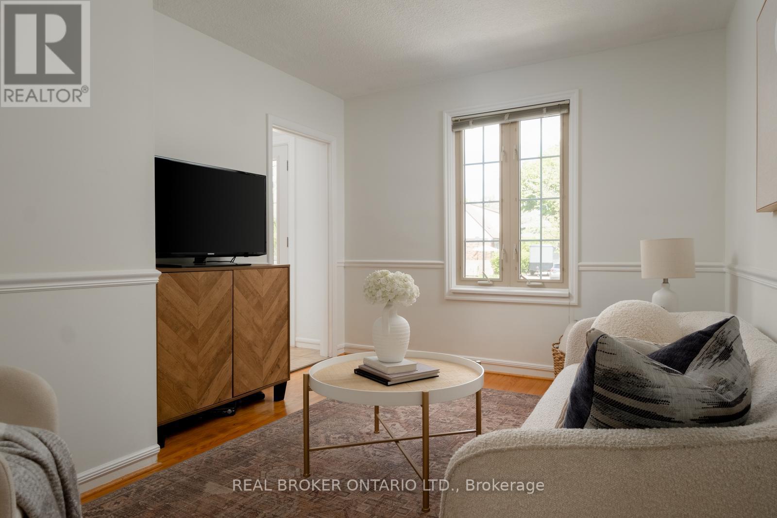 2194 Wedgewood Road, Mississauga, Ontario  L4Y 1V8 - Photo 11 - W12179680