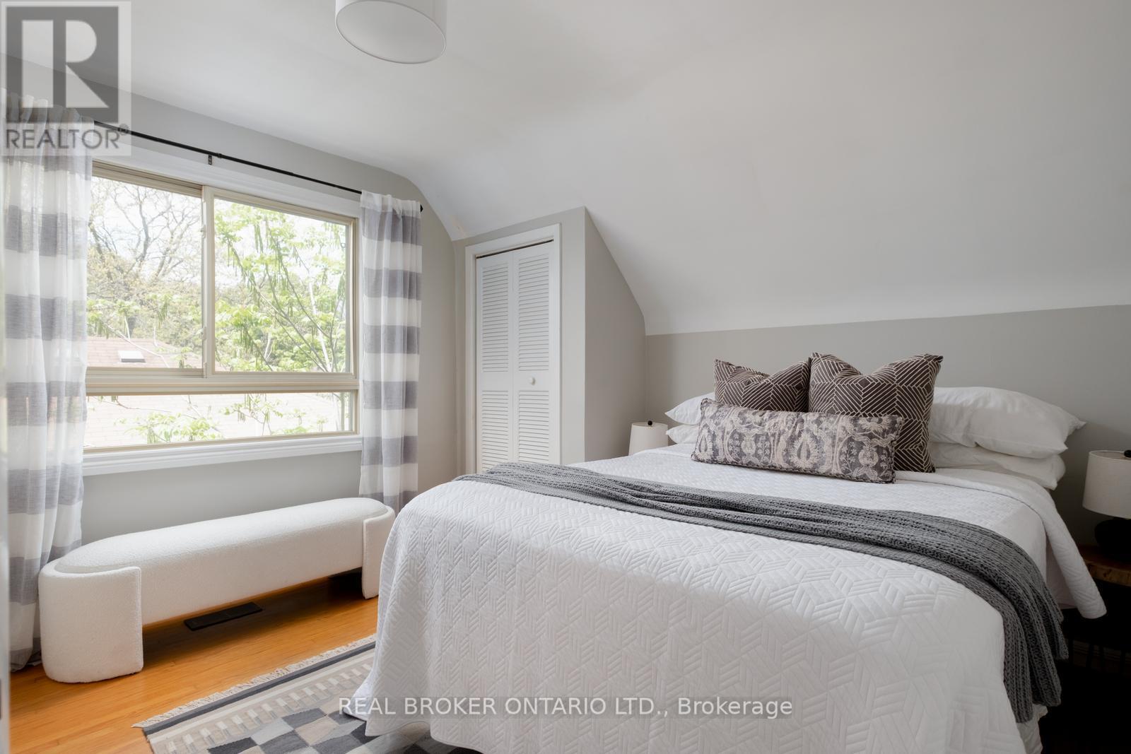 2194 Wedgewood Road, Mississauga, Ontario  L4Y 1V8 - Photo 14 - W12179680