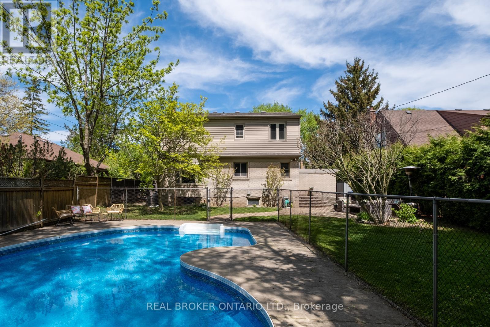 2194 Wedgewood Road, Mississauga, Ontario  L4Y 1V8 - Photo 20 - W12179680