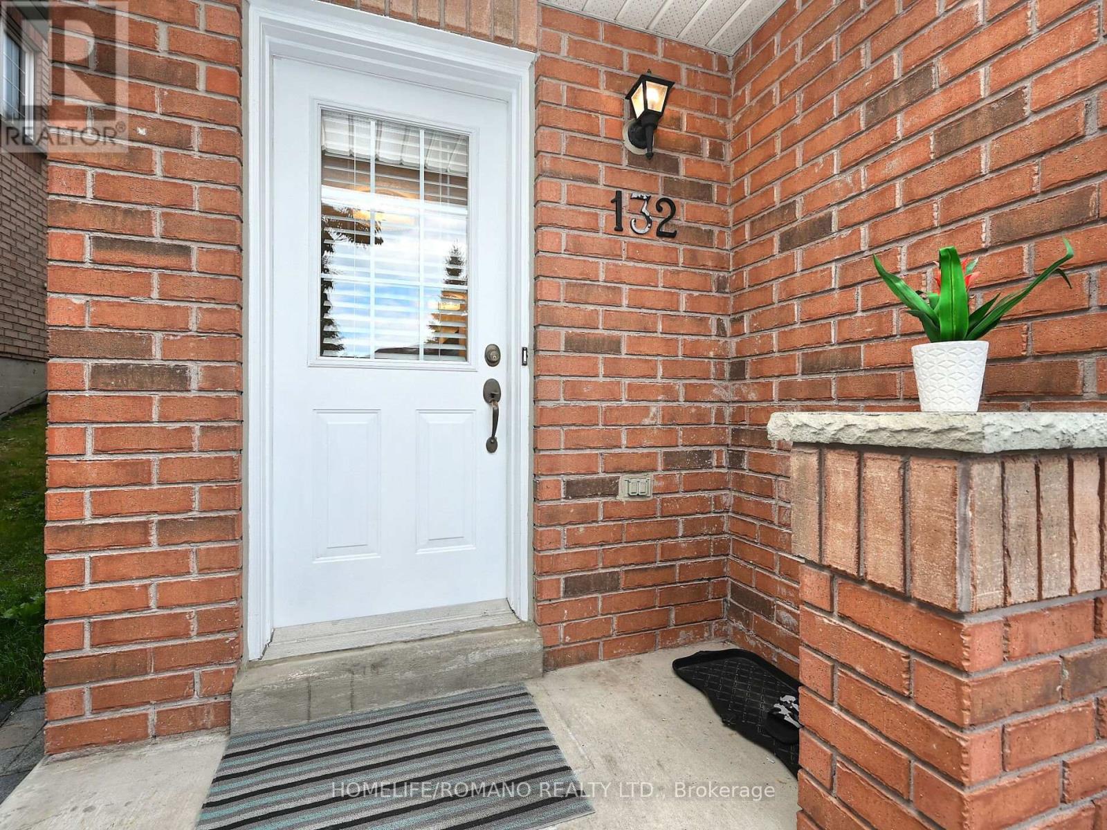 132 - 3030 Breakwater Court, Mississauga, Ontario  L5B 4N5 - Photo 4 - W12179692
