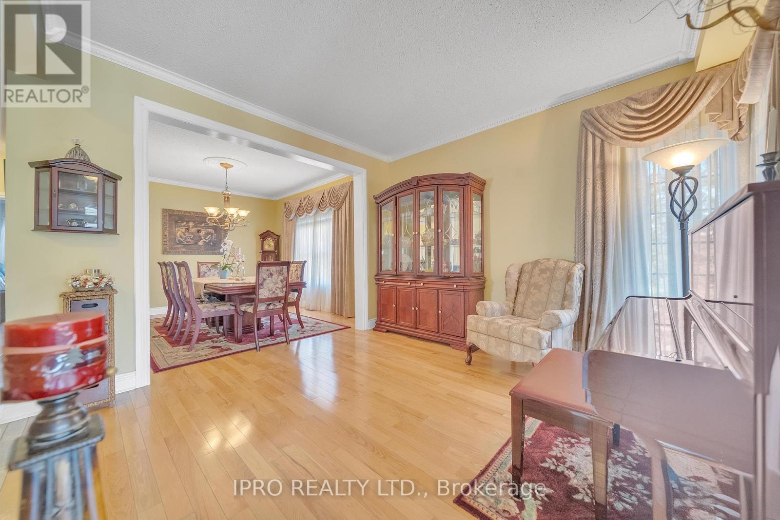 Main And 2nd Floor Only - 26 Beavervalley Drive, Brampton, Ontario  L7A 3L5 - Photo 12 - W12179701