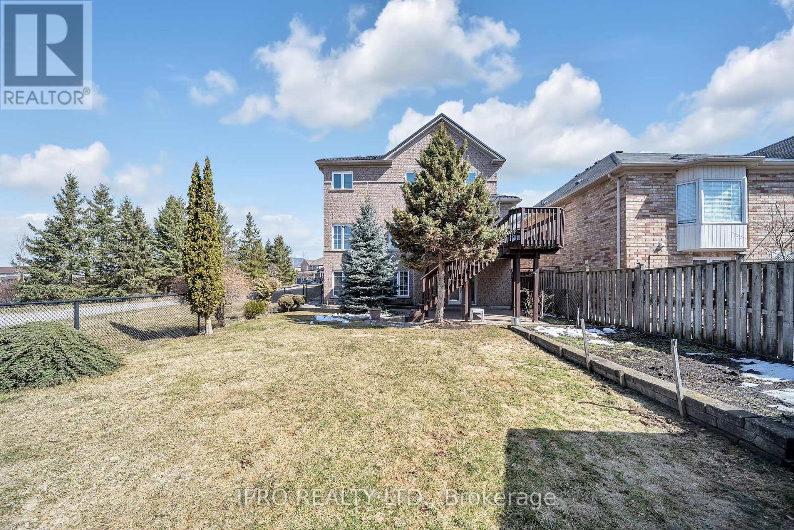 Main And 2nd Floor Only - 26 Beavervalley Drive, Brampton, Ontario  L7A 3L5 - Photo 37 - W12179701