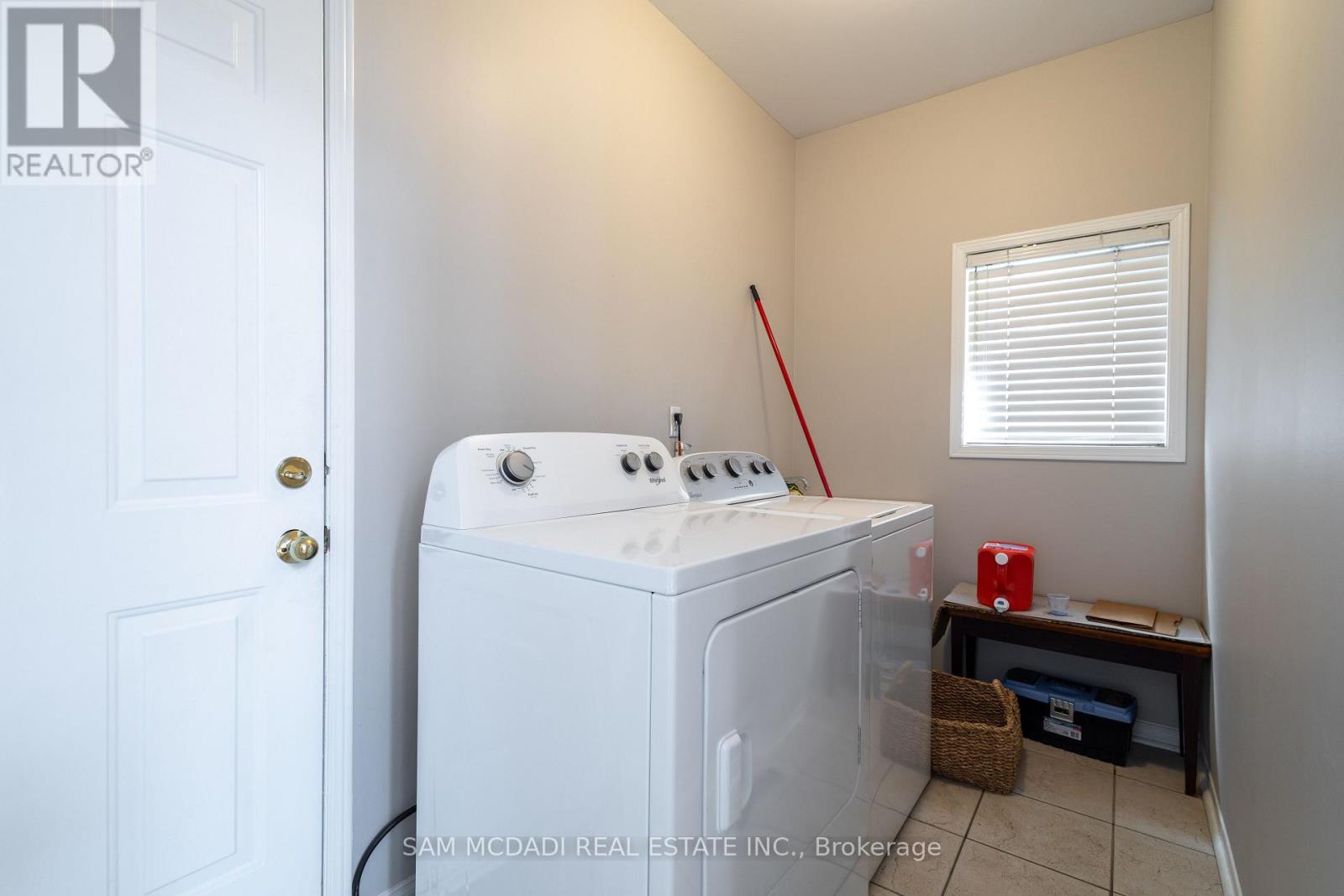 5494 Farmcote Drive, Mississauga, Ontario  L5M 6L5 - Photo 19 - W12179770
