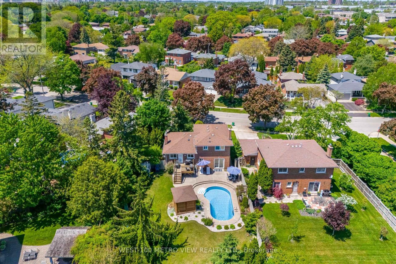 412 TEDWYN DRIVE, Mississauga, Ontario