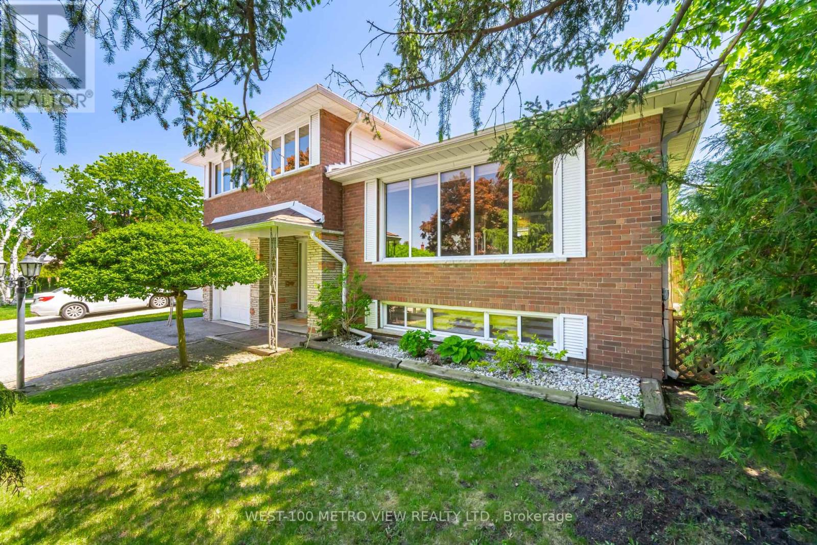 Property at 412 TEDWYN DRIVE image 3