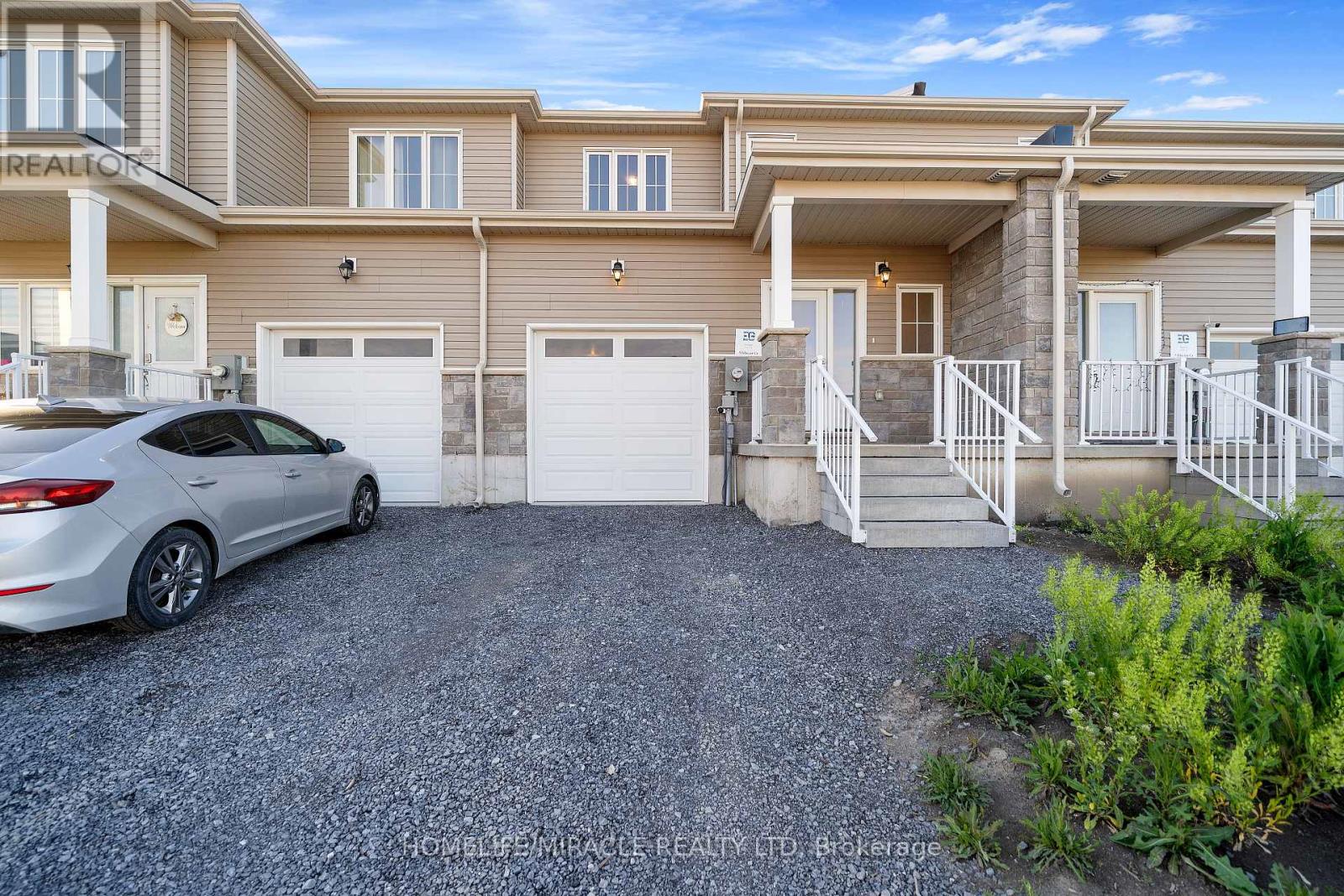5 Glacier Crescent, Belleville, Ontario  K8N 0T6 - Photo 2 - X12179762