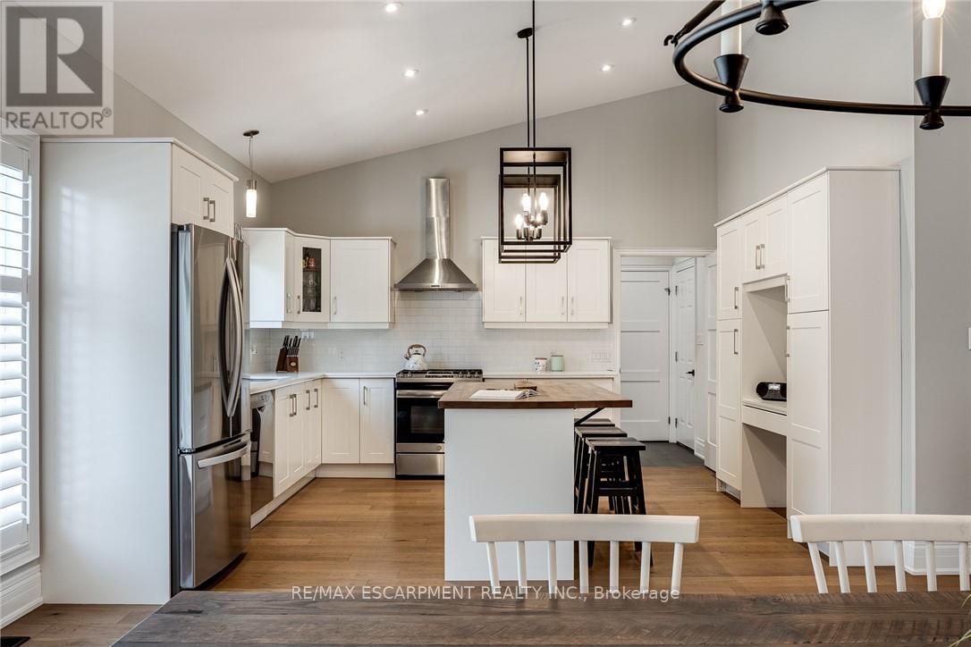 14 Sullivan's Lane, Hamilton, Ontario  L9H 5N7 - Photo 13 - X12032890