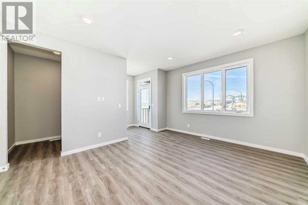 64 Bartlett Way Se, Calgary, Alberta  T3S 0P2 - Photo 11 - A2216296