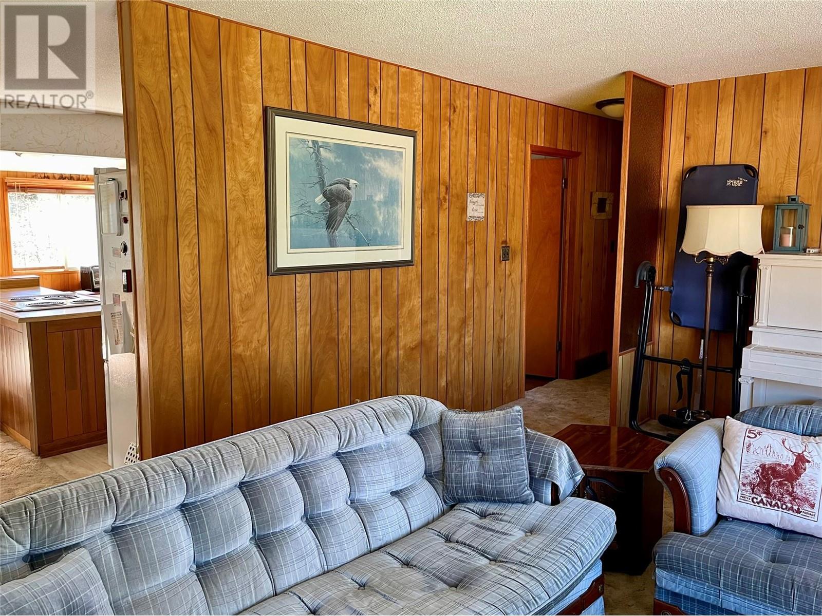 1524 Burger Road, Christina Lake, British Columbia  V0H 1E0 - Photo 11 - 10344293