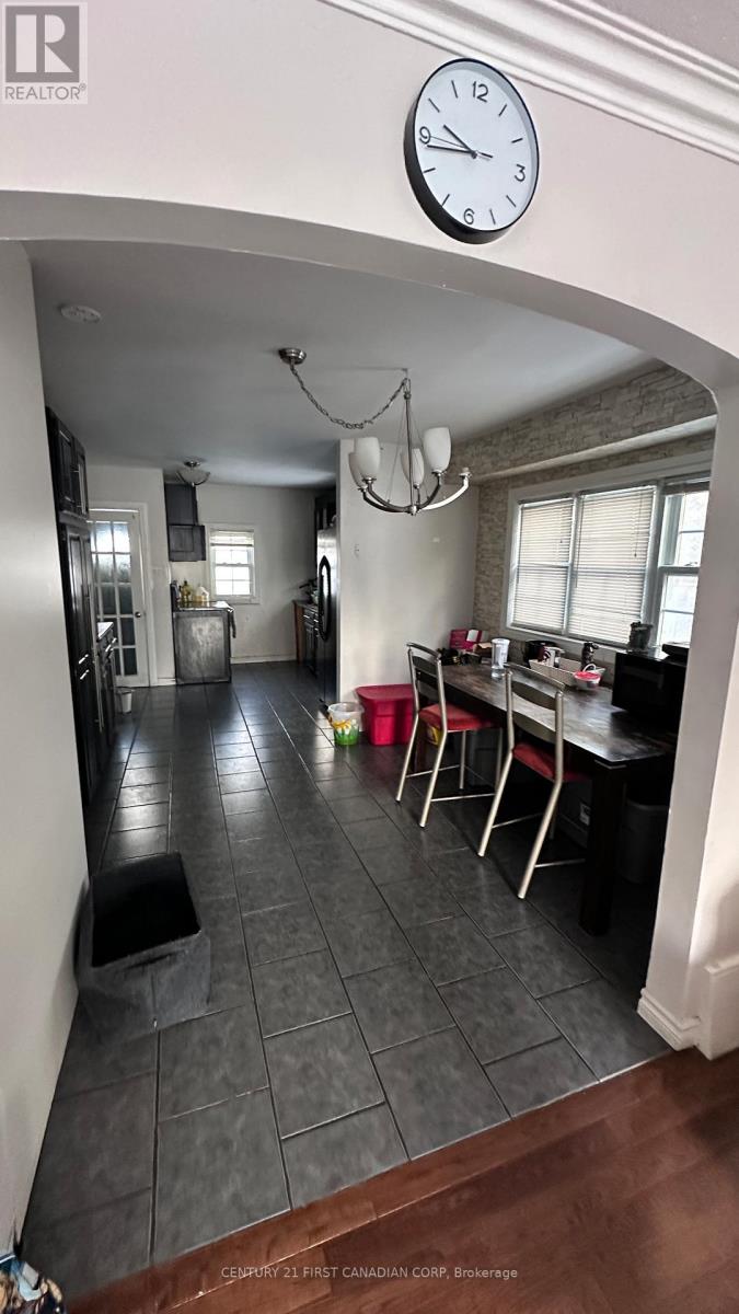 Property at 258 WELLINGTON ROAD image 4