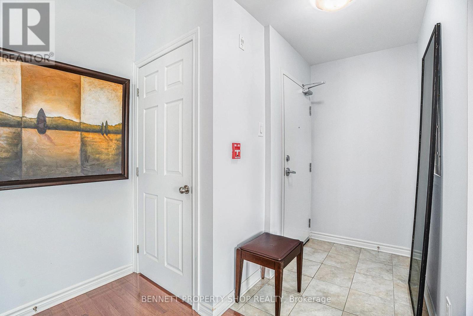 Property at H - 322 EVEREST PRIVATE image 5