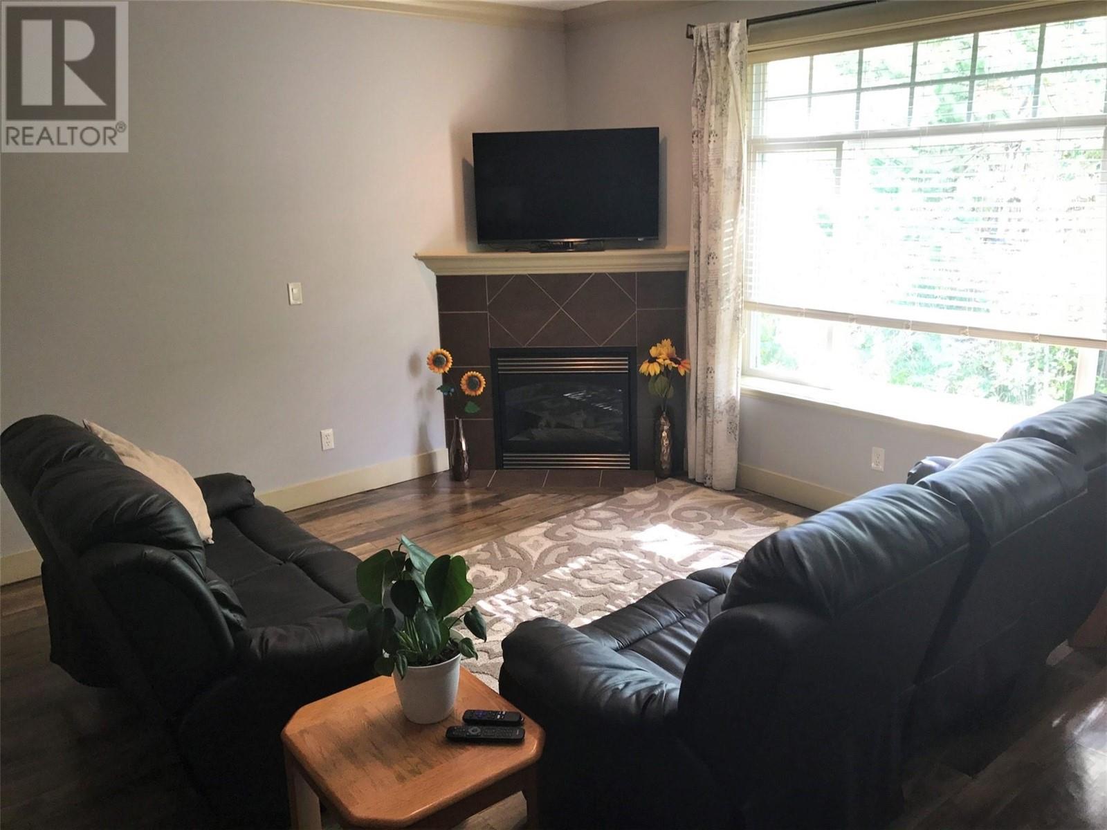 2046 Robson Place Unit# 1, Kamloops, British Columbia  V2E 0A5 - Photo 6 - 10346916