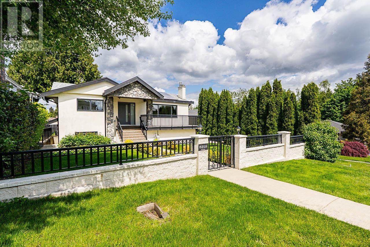 8269 18th Avenue, Burnaby, British Columbia  V3N 1K4 - Photo 2 - R3008075