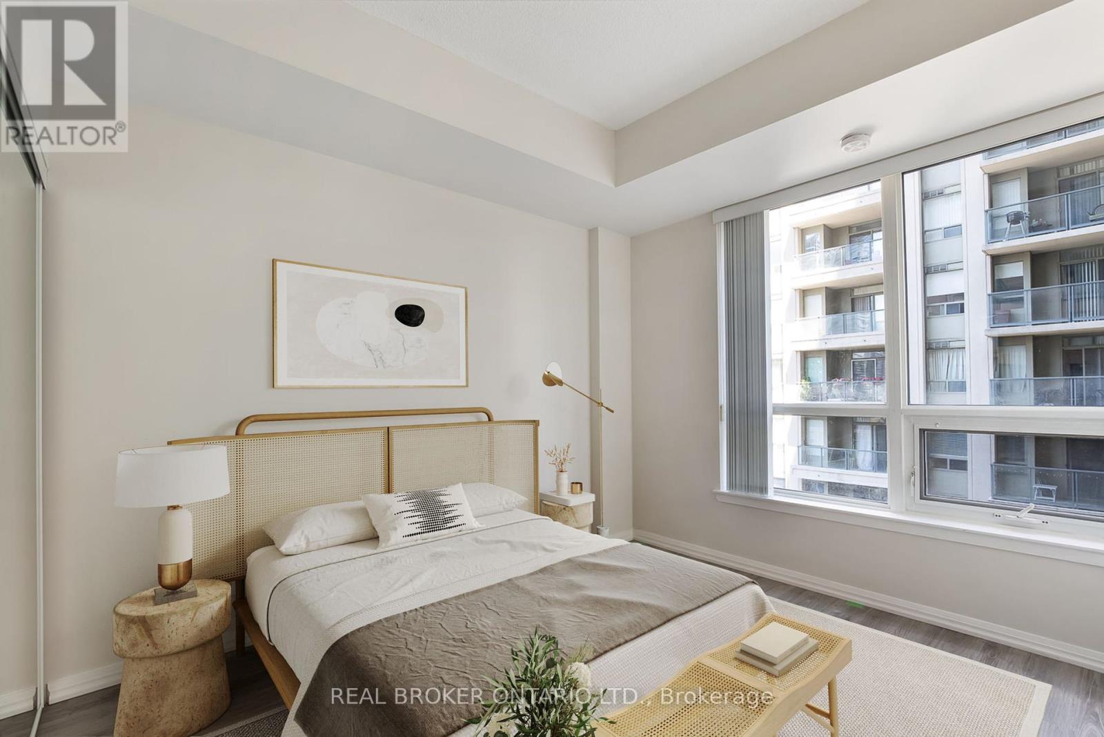 807 - 35 Hayden Street E, Toronto, Ontario  M4Y 3C3 - Photo 6 - C12179825