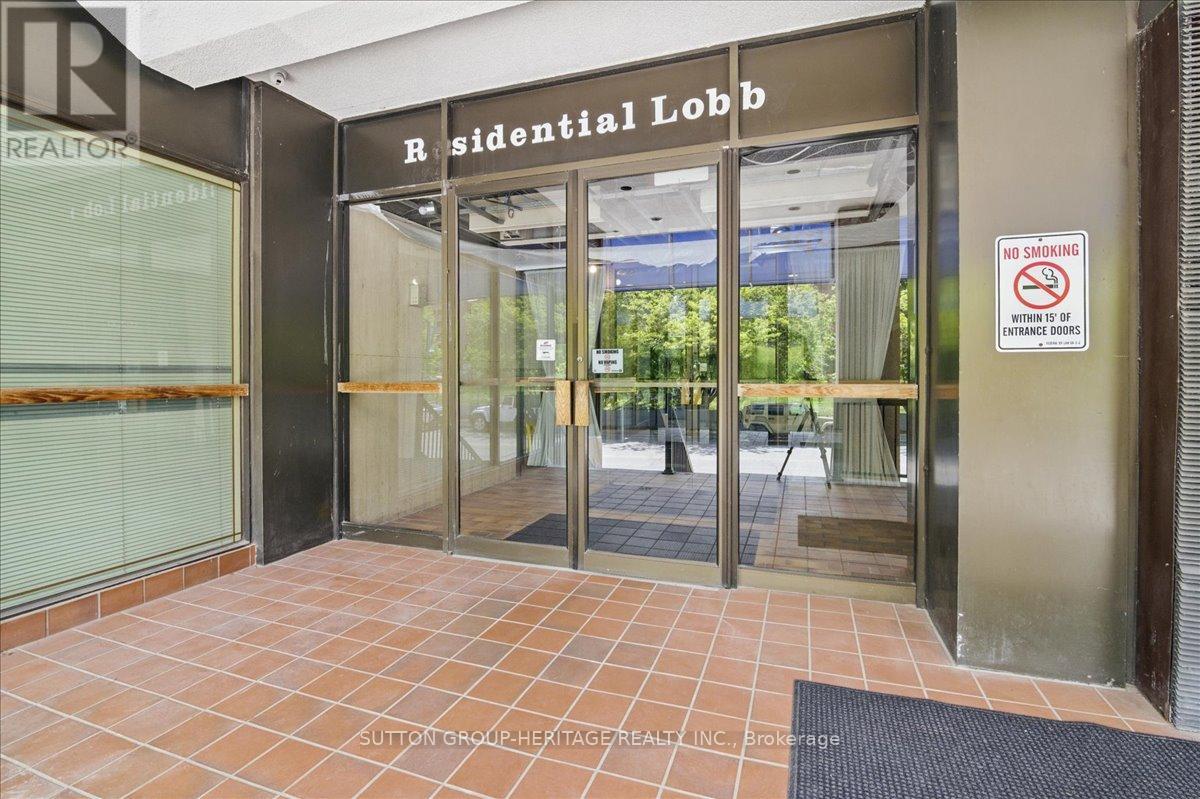 Property at 232 - 50 RICHMOND STREET E image 3