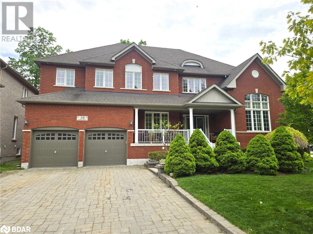 38 CAMELOT Square, Barrie, Ontario