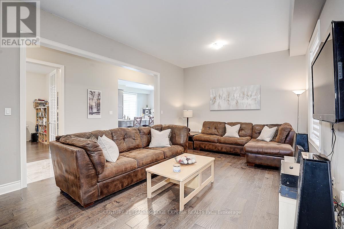 290 Inverness Way, Bradford West Gwillimbury (Bradford), Ontario  L3Z 2A6 - Photo 11 - N12179855