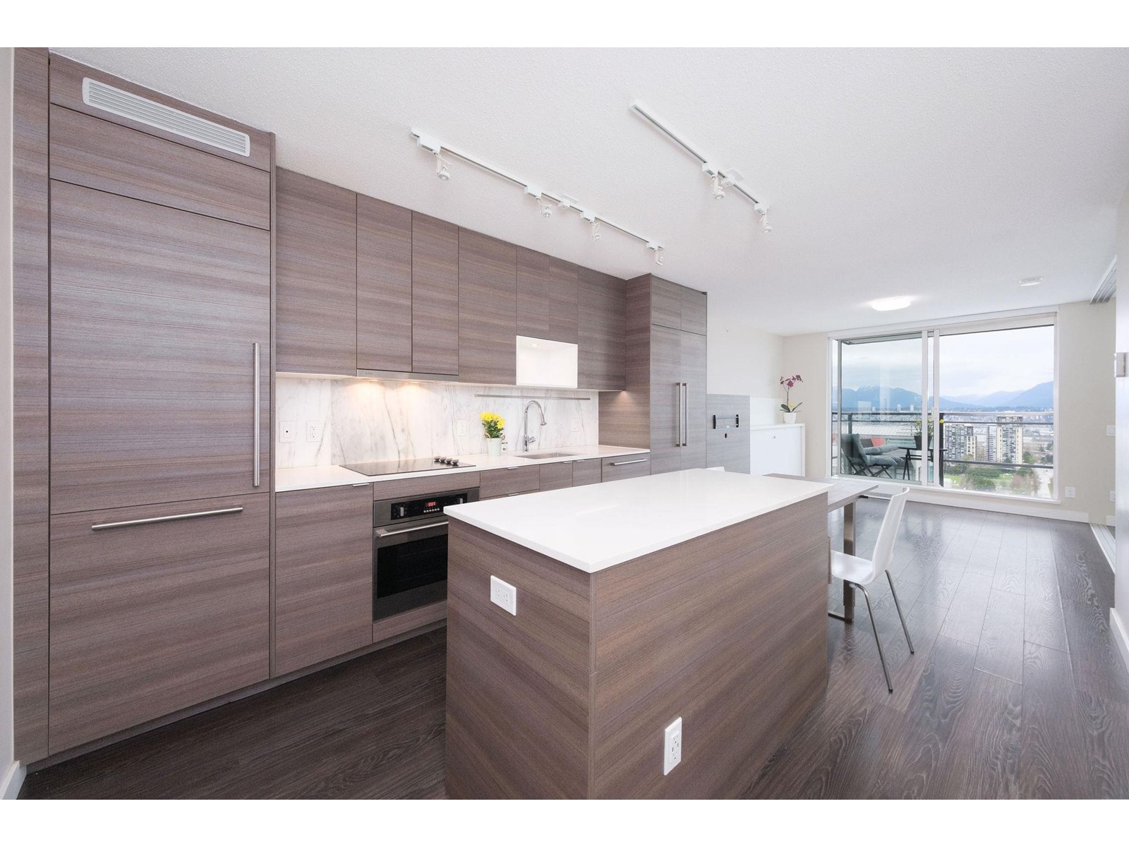 3007 13398 104th Avenue, Surrey, British Columbia  V3T 1V6 - Photo 11 - R2989853