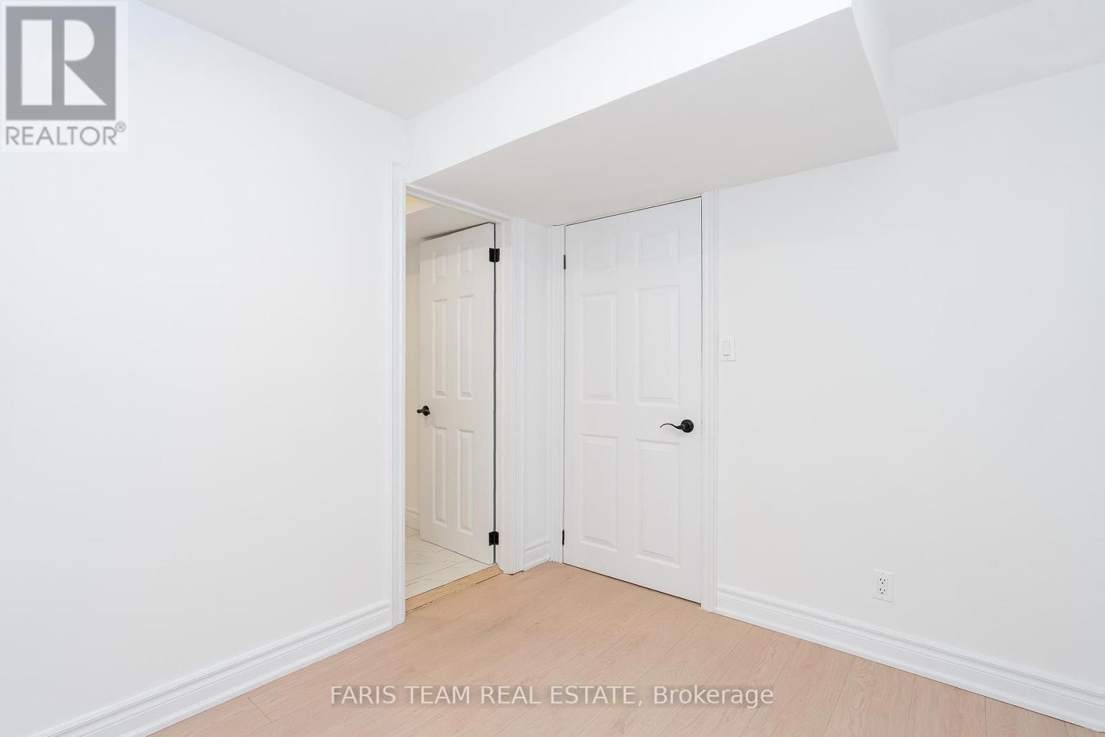 53 Varden Avenue, Barrie, Ontario  L4M 4P4 - Photo 25 - S12179820