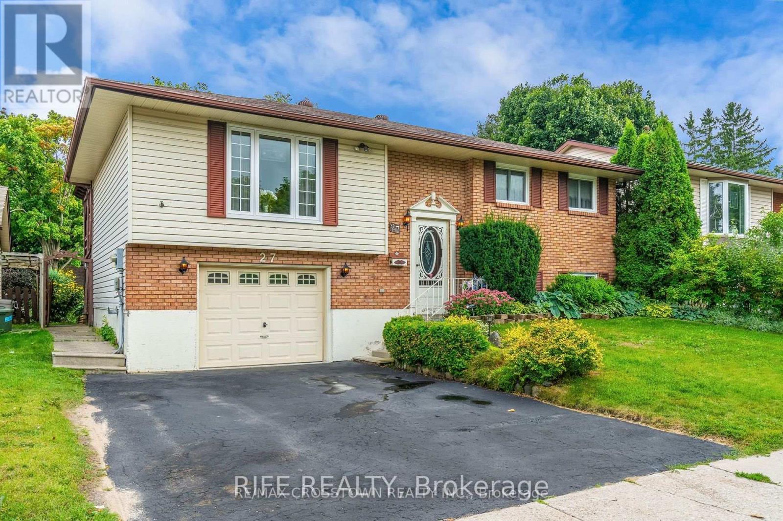27 Janice Drive, Barrie, Ontario  L4N 5N5 - Photo 1 - S12179824