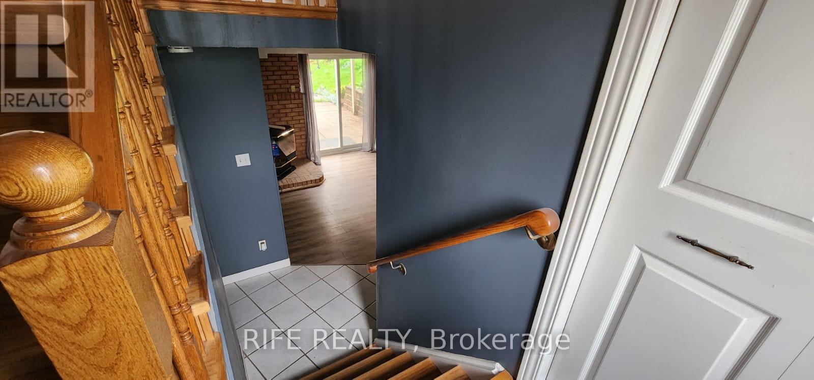 27 Janice Drive, Barrie, Ontario  L4N 5N5 - Photo 4 - S12179824