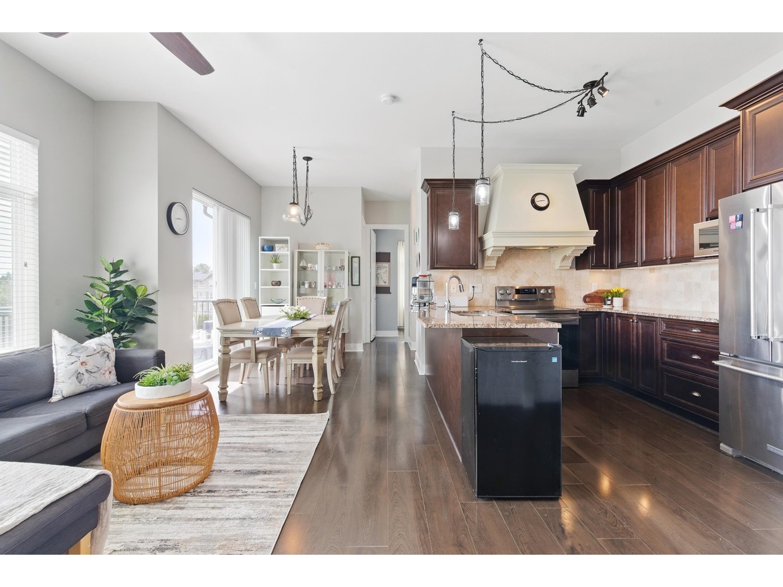 508 6480 195A STREET, surrey, British Columbia