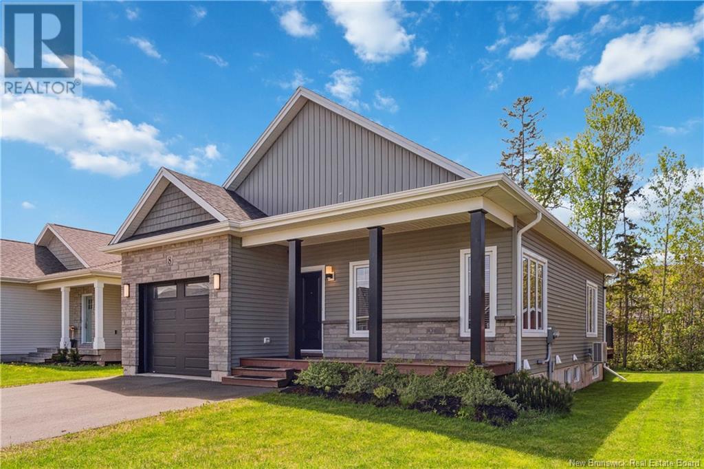 Property at 8 Flagstone Court image 3