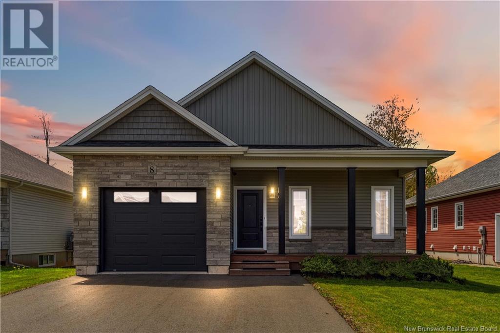 Property at 8 Flagstone Court image 2