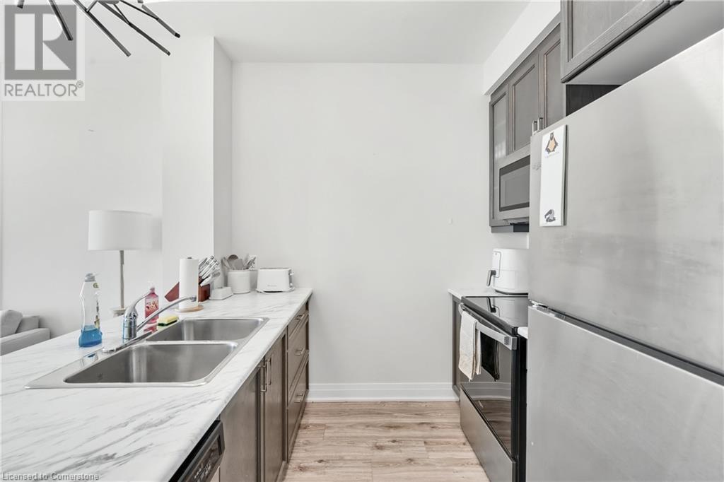 16 Concord Place Unit# 904, Grimsby, Ontario  L3M 4E8 - Photo 10 - 40734095