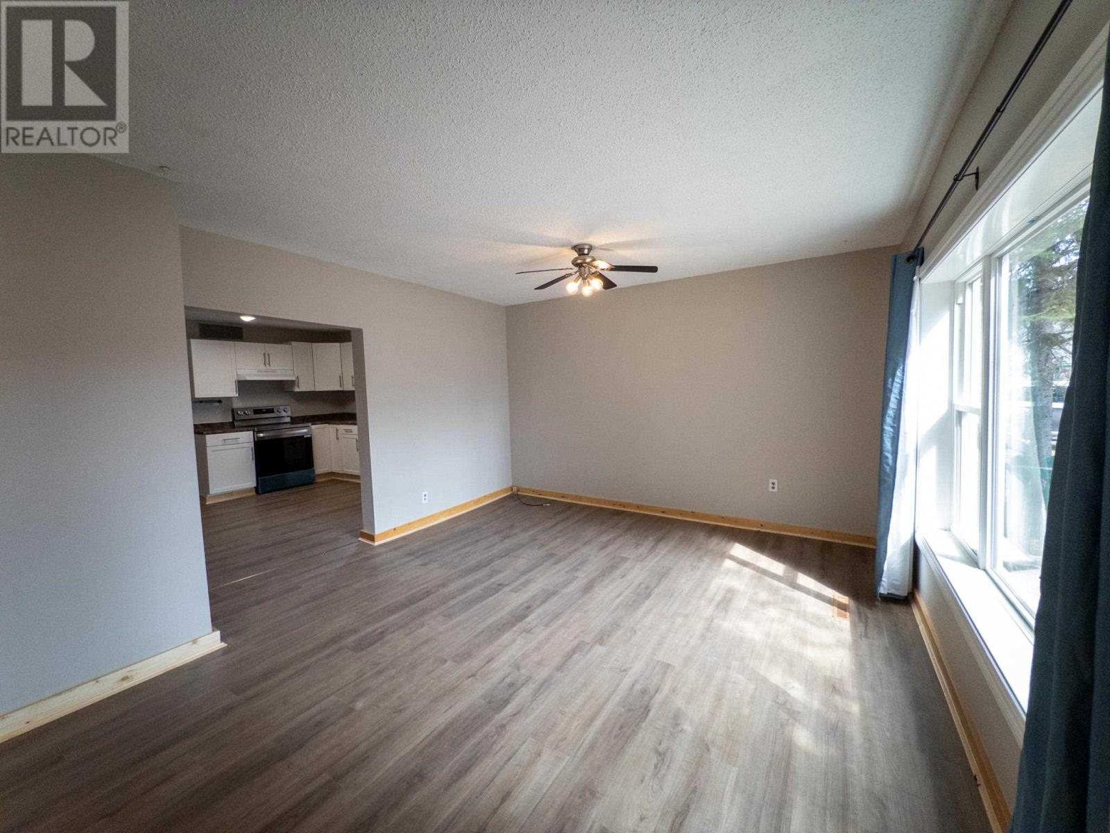 2 Mcquillan Street, Kenora, Ontario  P9N 3S5 - Photo 2 - TB250852