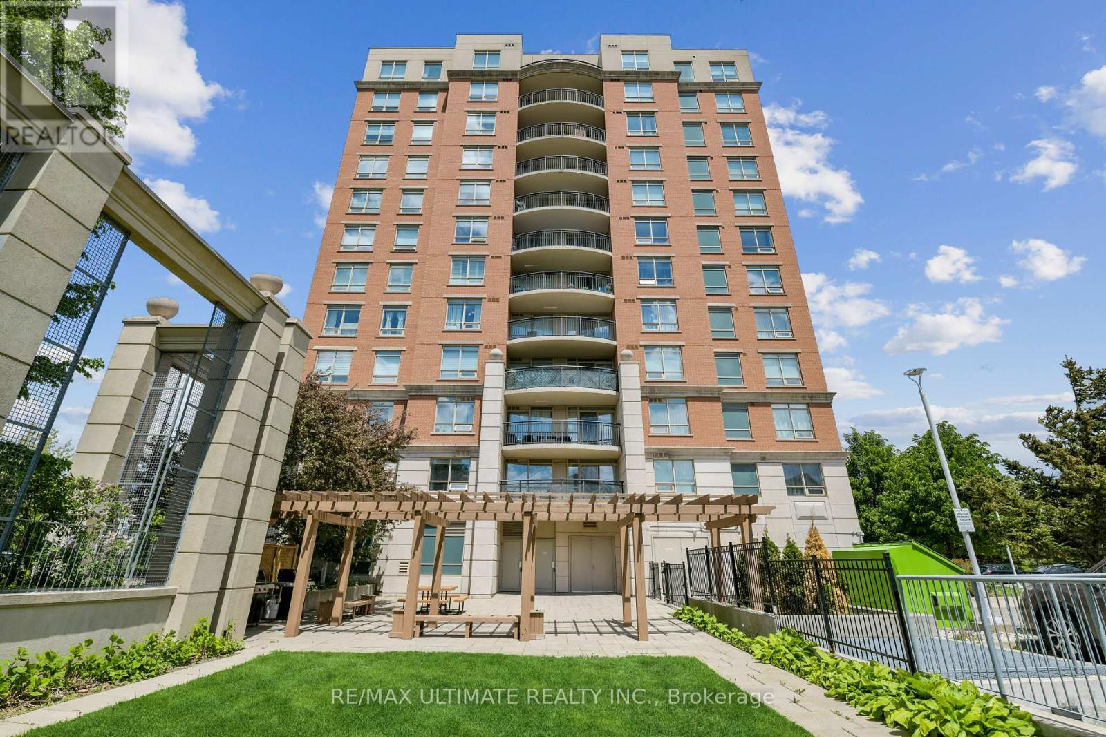 202 - 2325 Central Park Drive, Oakville (Ro River Oaks), Ontario  L6H 0E5 - Photo 3 - W12179838