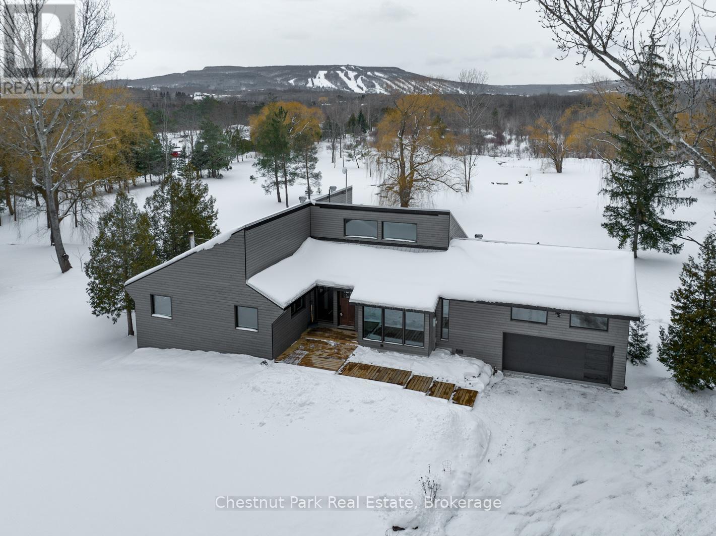 2890 Nottawasaga Conc 10 N, Clearview, Ontario  L9Y 3Y9 - Photo 3 - S12179935
