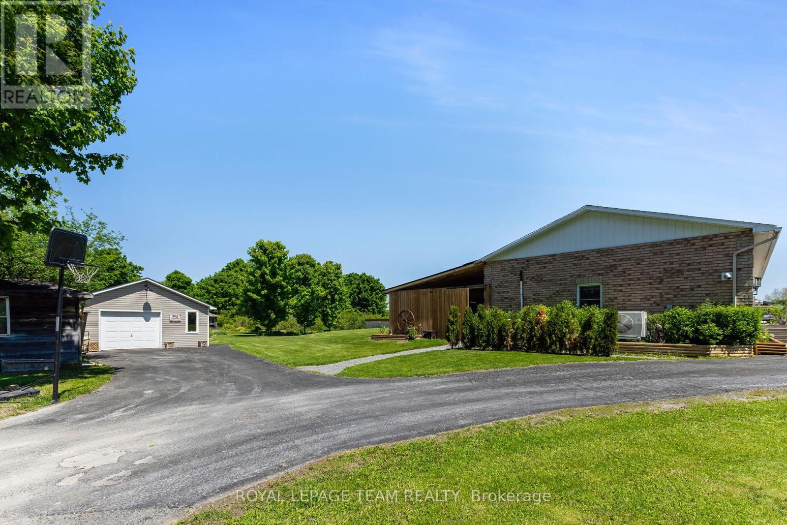 419 Lake Avenue E, Beckwith, Ontario  K7C 3S7 - Photo 5 - X12090184