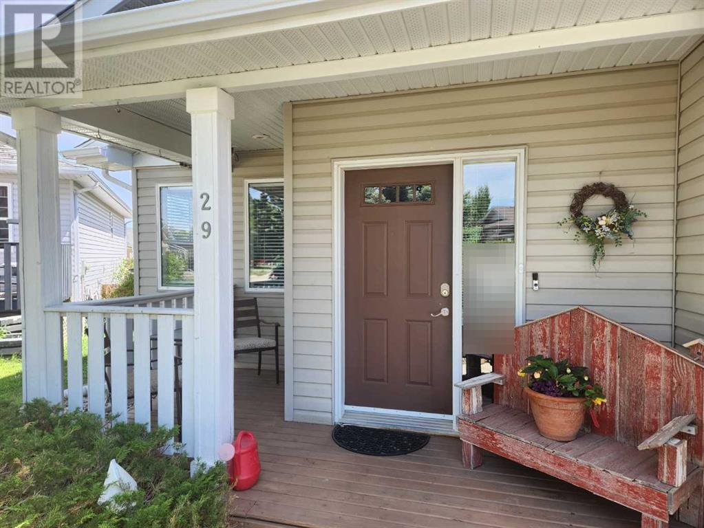 Property at 29 Blackfoot Crescent W image 5