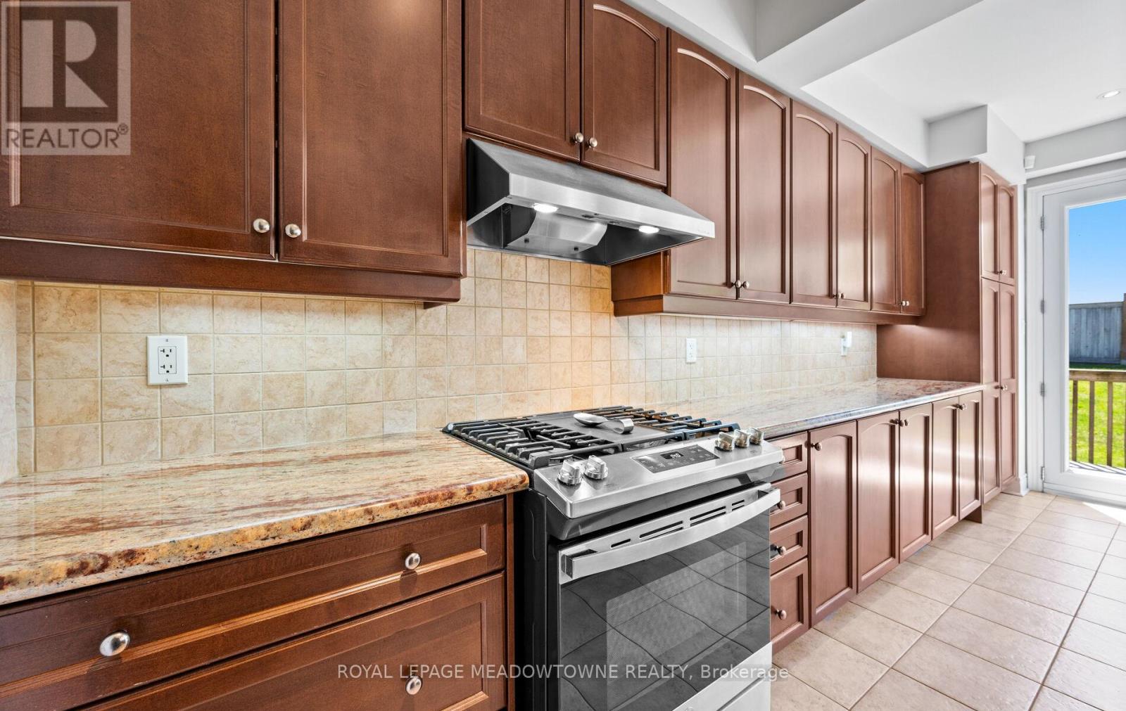6 Xavier Court, Brampton, Ontario  L6Y 5S1 - Photo 26 - W12161945