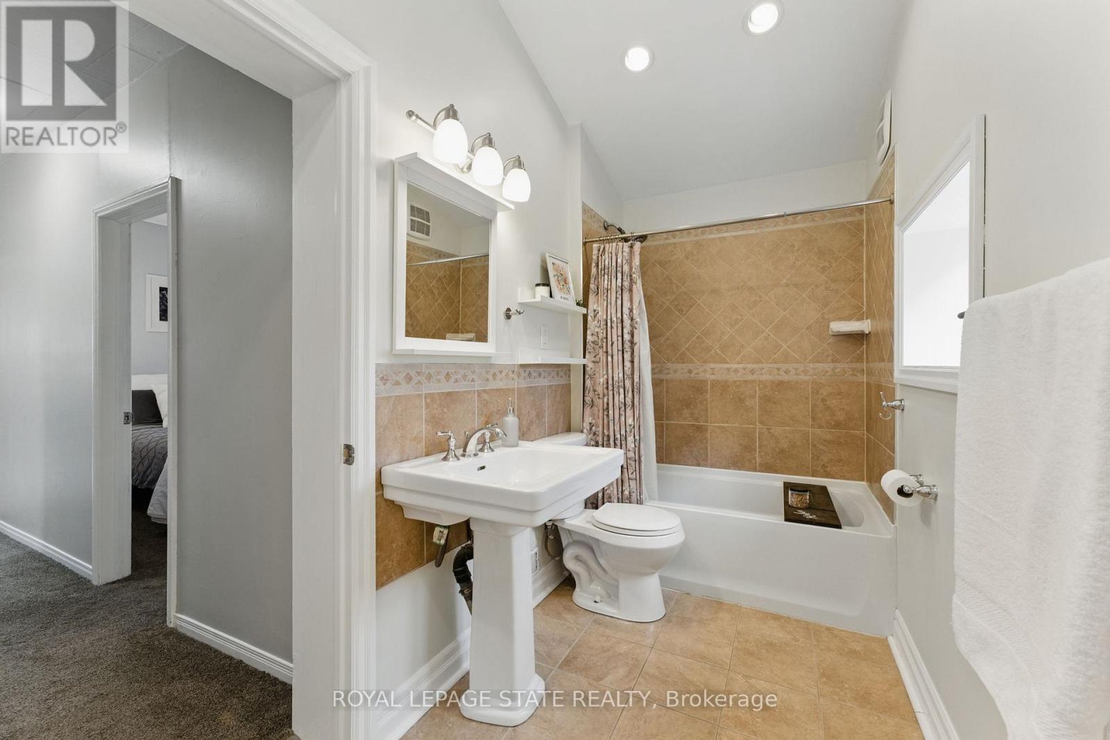 91 Aurora Street, Hamilton, Ontario  L8N 2P6 - Photo 14 - X12153607