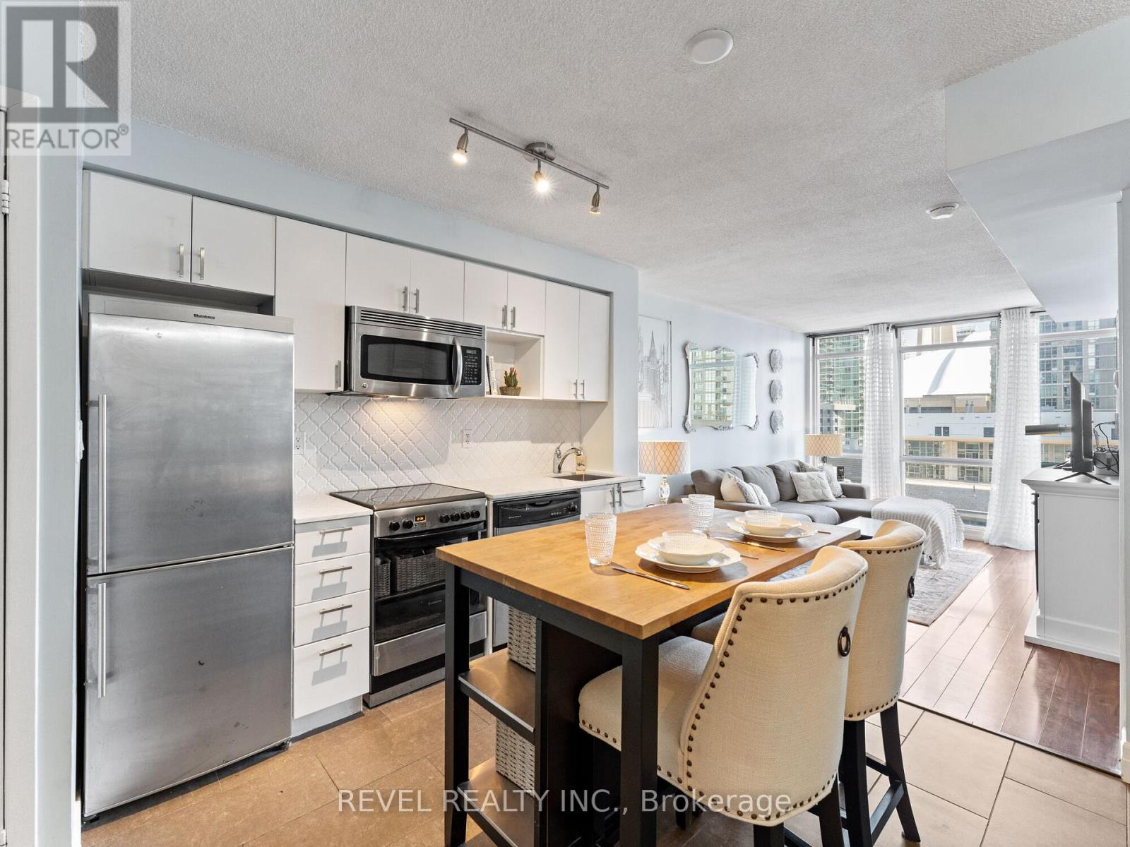 1208 - 15 Fort York Boulevard, Toronto, Ontario  M5V 3Y4 - Photo 18 - C12041453