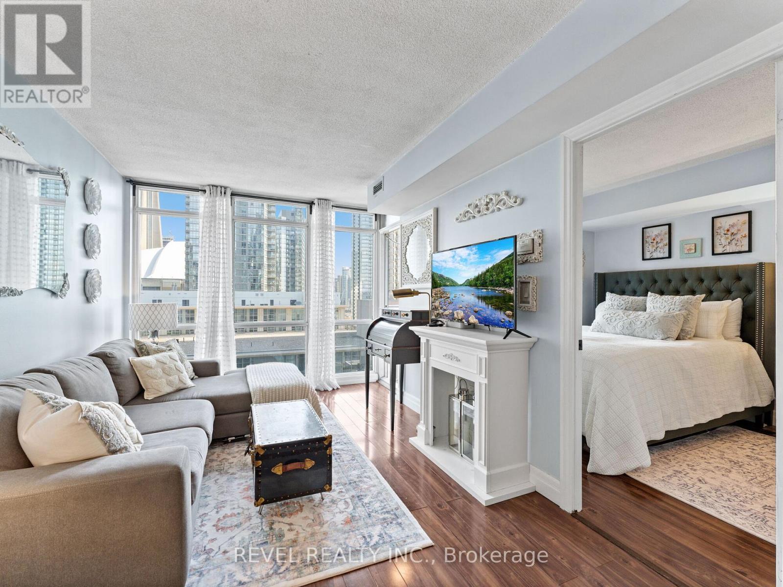 1208 - 15 Fort York Boulevard, Toronto, Ontario  M5V 3Y4 - Photo 13 - C12041453